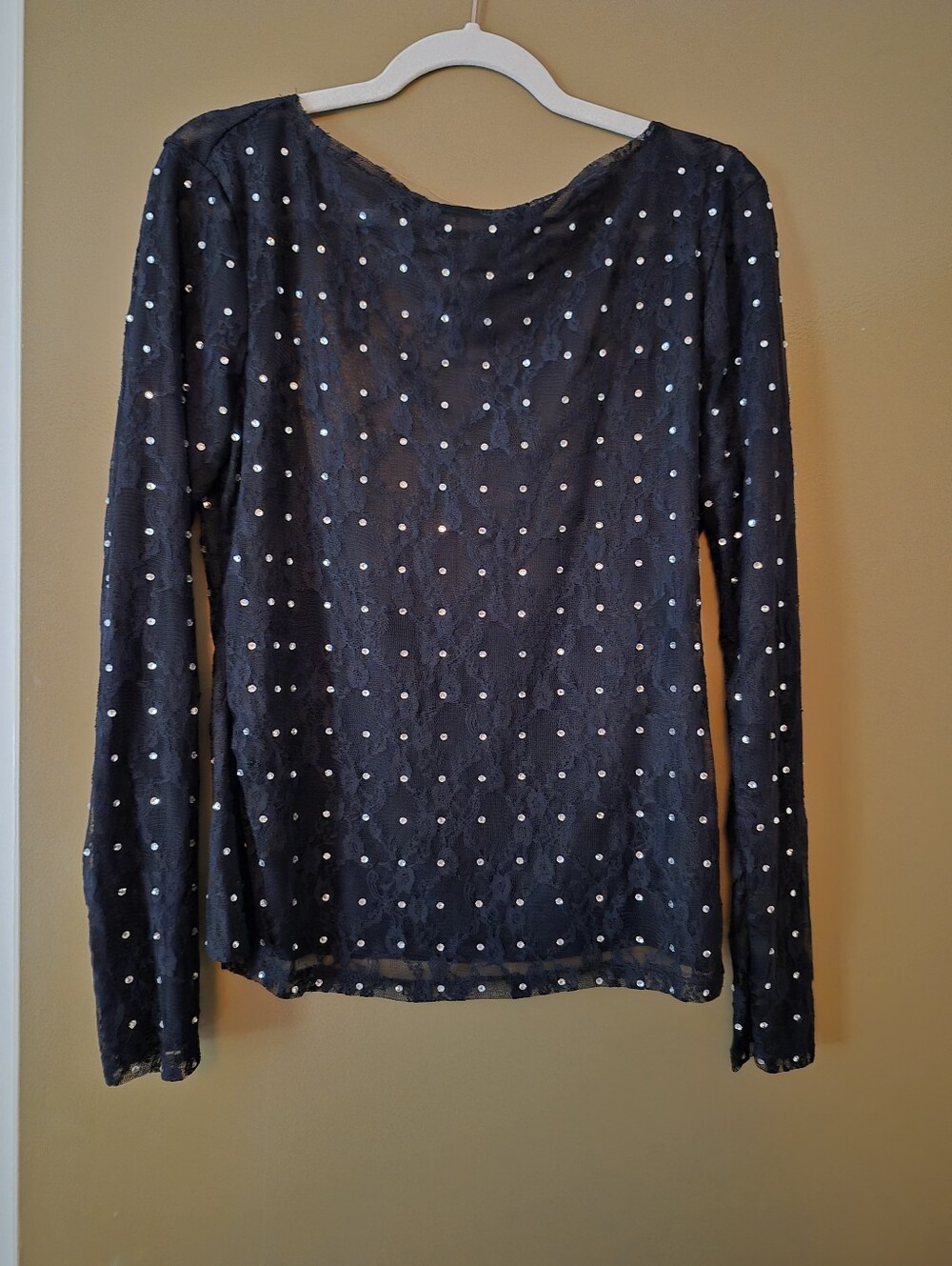 💥NWT - 8 Items For $30 Women’s Black Rhinestone Embellish Open Back Top L - Picture 6 of 6